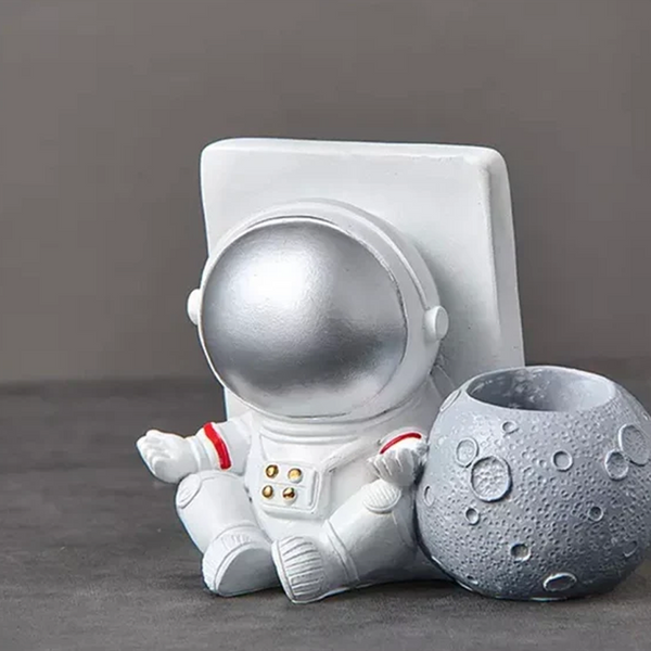 Office Desk Decoration Nordic Style Astronauts Mobile Phone Stand Holder